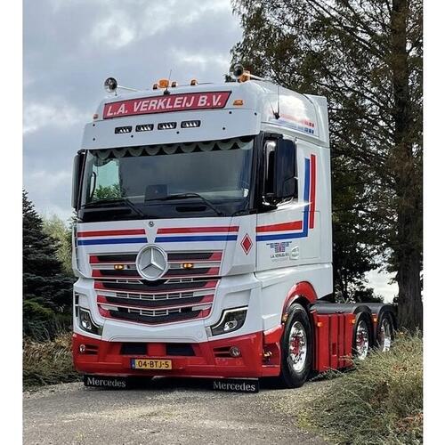 Osłona przeciwsłoneczna Mercedes Actros MP4/MP5 GigaSpace aluminium na 4 lampy LAZER Tripple R-750 Fox Parts - zdjęcie 1