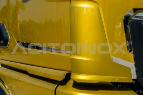 Ozdobne listwy ze stali nierdzewnej na wlot powietrza i drzwi MAN NTGX 2020 - - zdjęcie 1