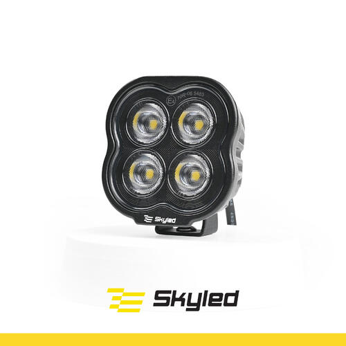 Lampa robocza SKYLED Clover Black 20F kwadratowa 9-36V, 20W, 2600 Lm (światło rozproszone) - zdjęcie 1