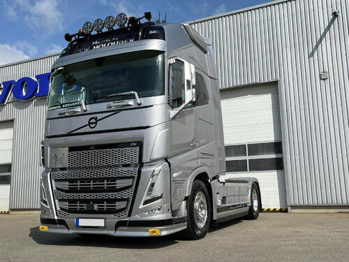 Spoiler 12 cm pod zderzak TruckKing VOLVO FH4/FH5 x 2 Talmu - zdjęcie 1